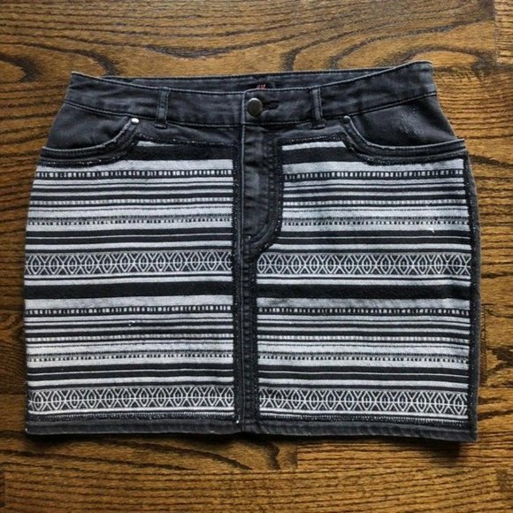 Lot of 2 Women’s Denim Mini Skirts - H&M - Picture 7 of 9
